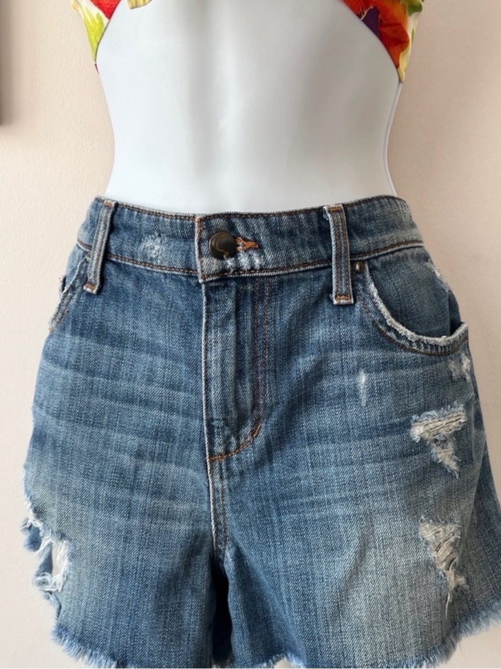 Joe’s Jeans Cutoff Distressed Denim Shorts Size 29